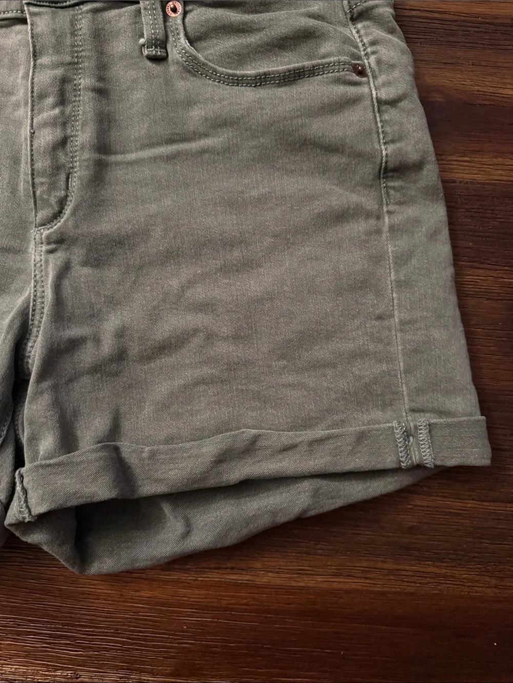 Universal Thread Olive Green Denim High Rise Midi Shorts 6/28R